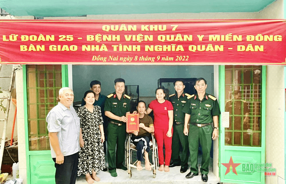 Trao “Nhà tình nghĩa quân – dân” tặng thương binh nặng