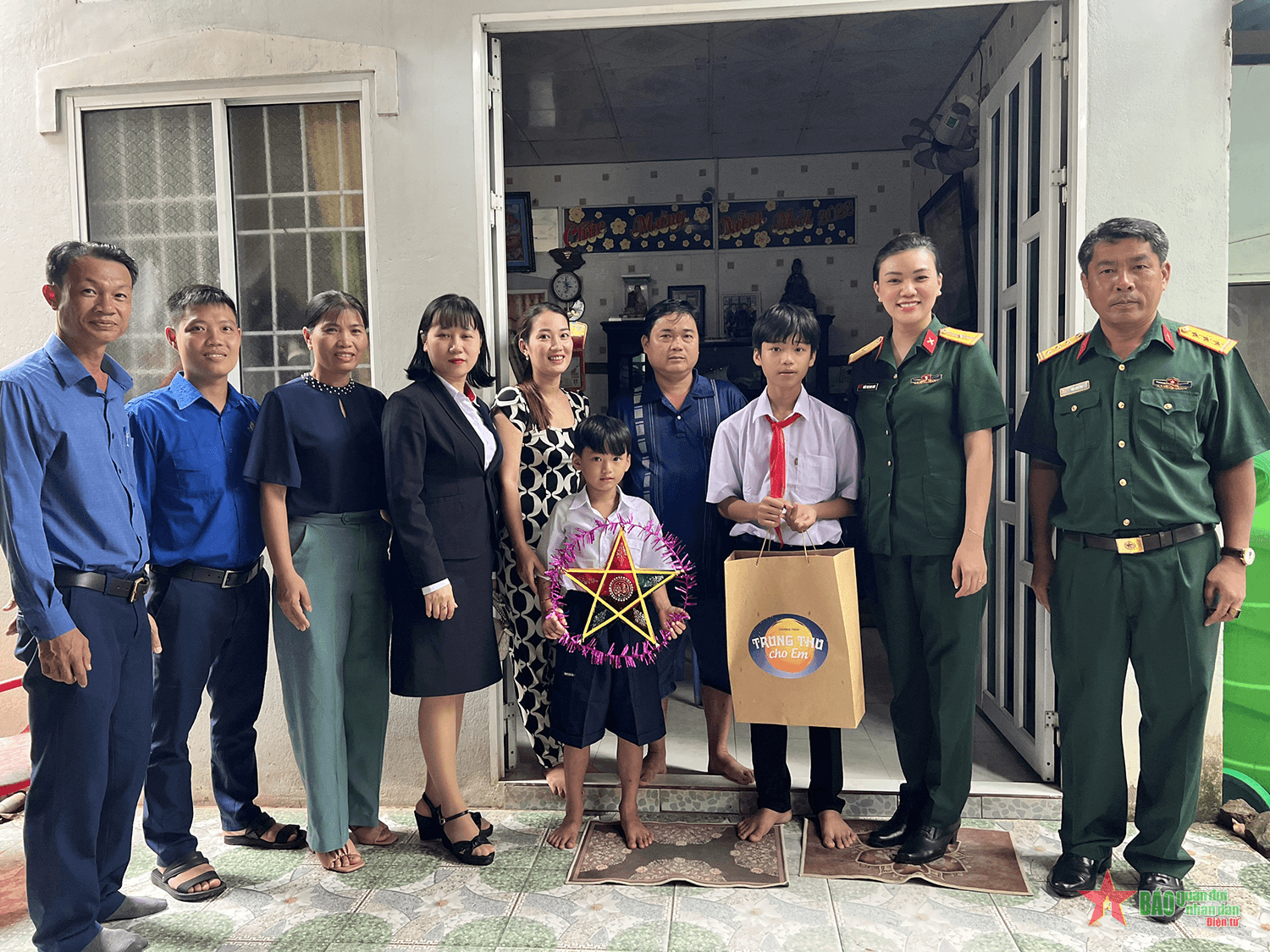 Ấm áp trung thu trên tuyến đảo Tây Nam