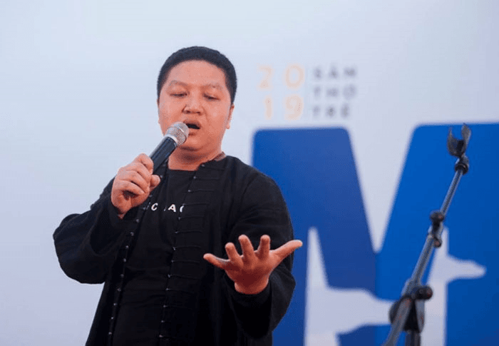 Nhà thơ lục bát trẻ nhiều triển vọng