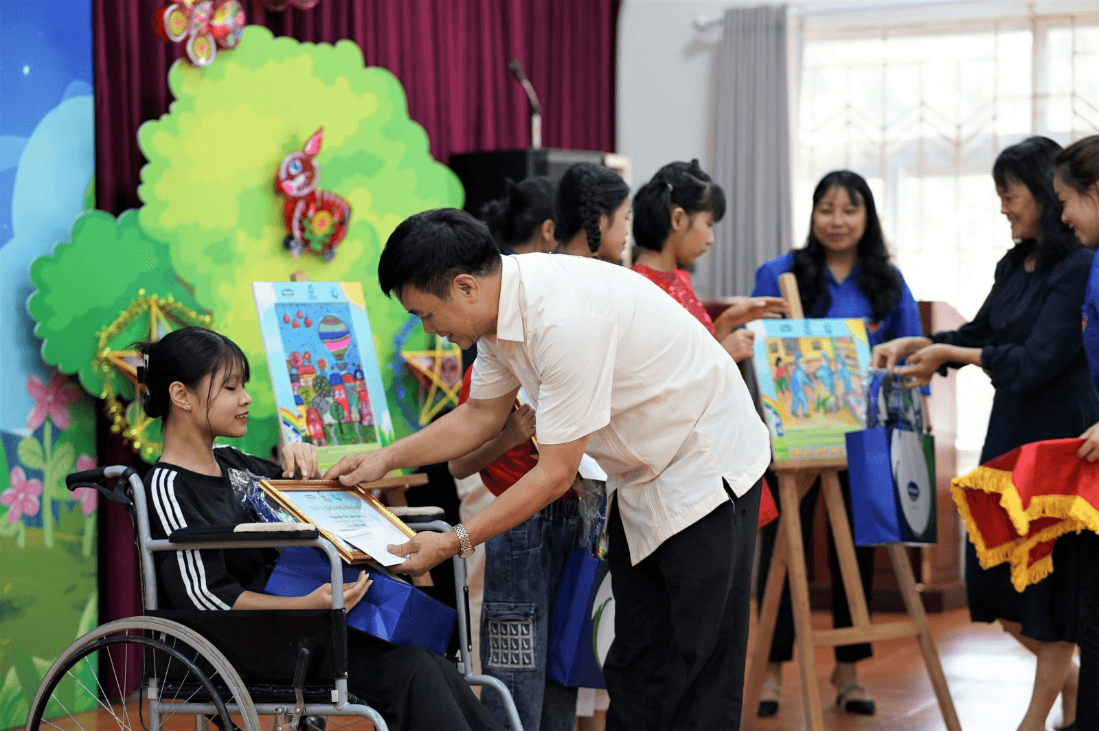 Thêm một mùa Trung thu ấm áp trong hành trình 15 năm của Quỹ sữa Vươn cao Việt Nam