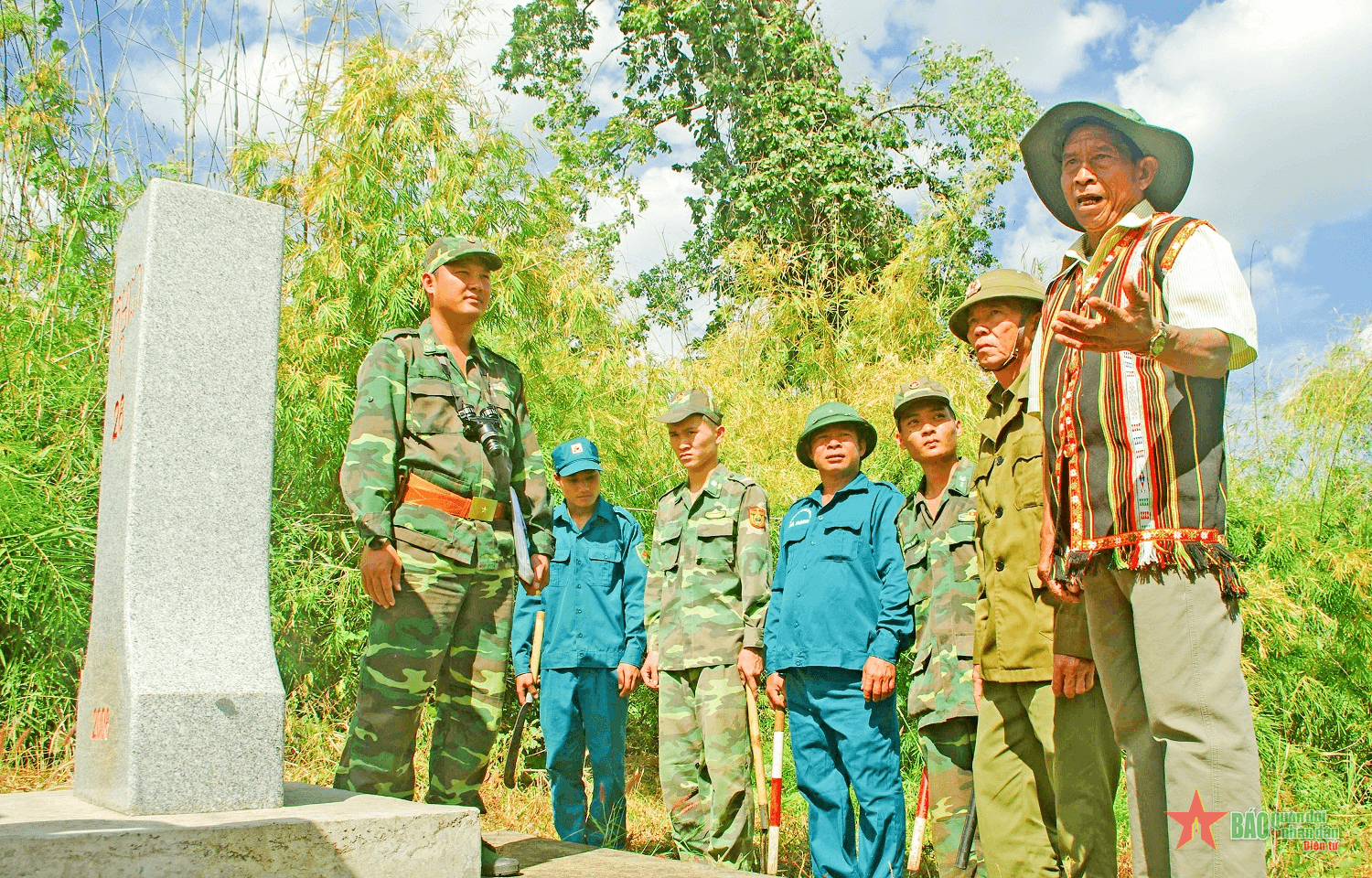 "Mình cứ sống tốt, làm tốt thì dân làng sẽ tin, sẽ nghe"