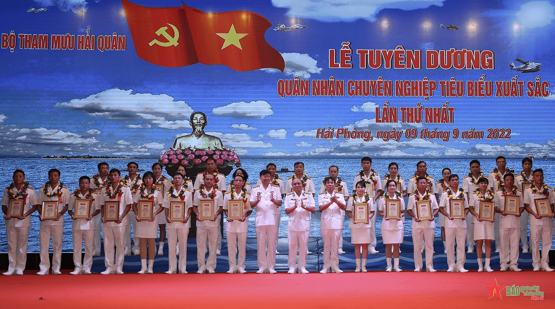 Tuyên dương quân nhân chuyên nghiệp tiêu biểu xuất sắc