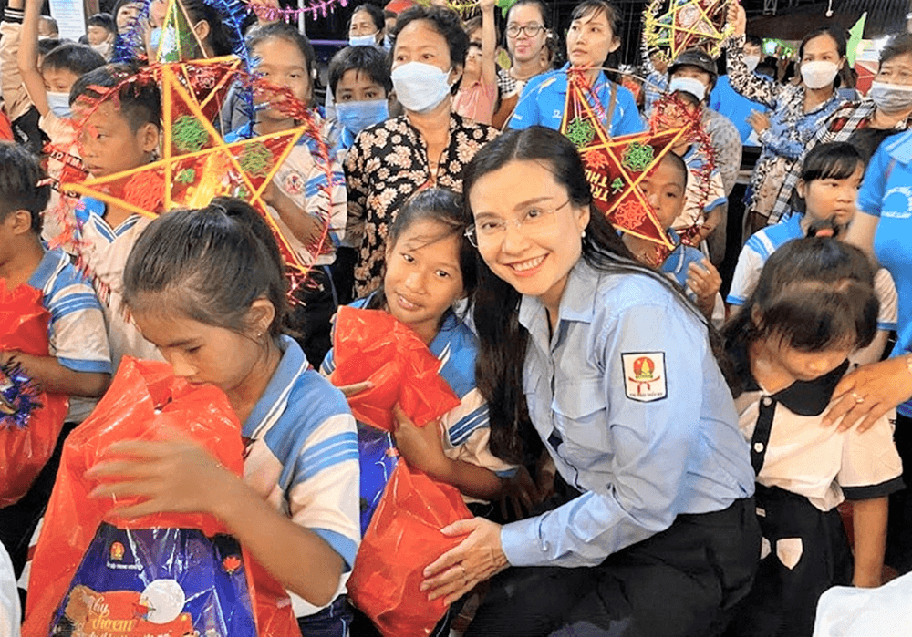 "Lồng đèn thắp sáng ước mơ"