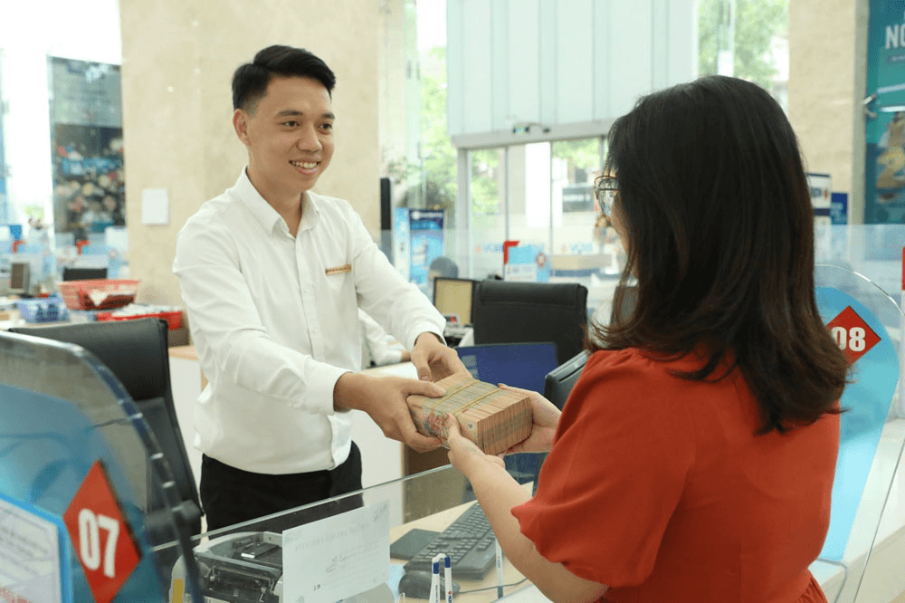 Từng bước đẩy lùi tín dụng đen