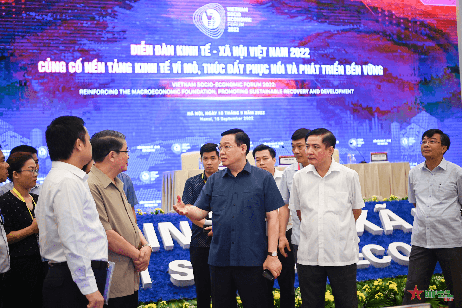 Chủ tịch Quốc hội Vương Đình Huệ kiểm tra việc chuẩn bị tổ chức Diễn đàn Kinh tế-Xã hội Việt Nam 2022