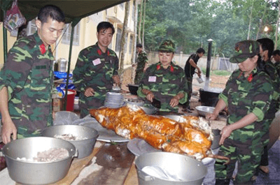 Lần đầu làm anh nuôi
