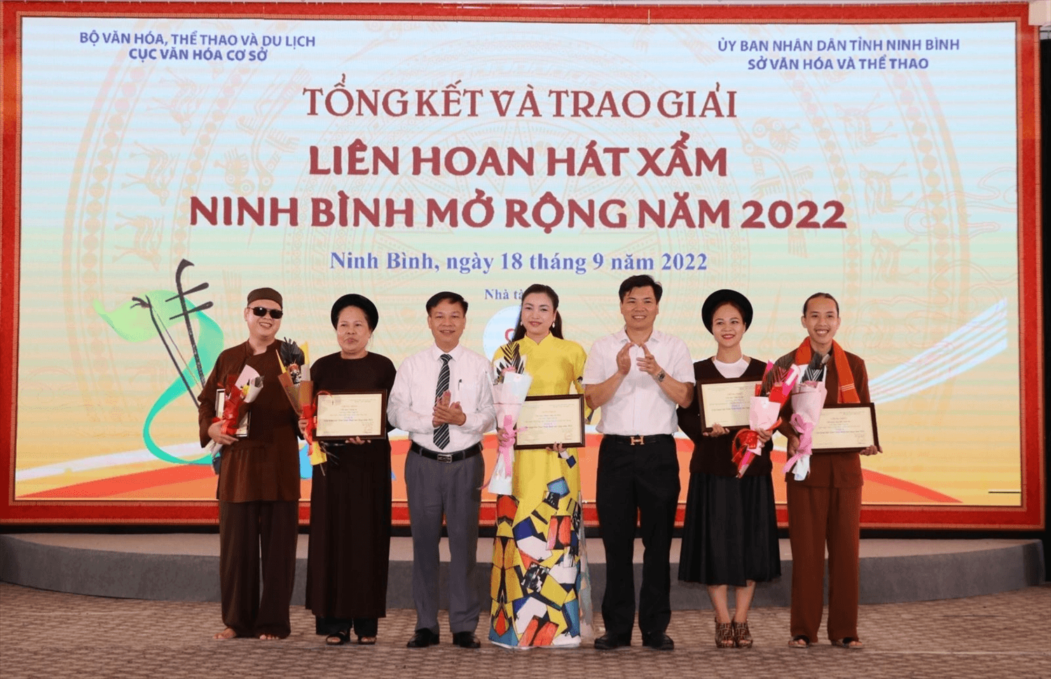 Tổng kết và trao giải Liên hoan hát xẩm Ninh Bình mở rộng