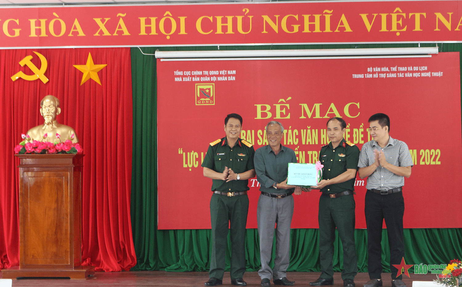 Bế mạc trại sáng tác văn học về đề tài Lực lượng vũ trang - Chiến tranh cách mạng năm 2022