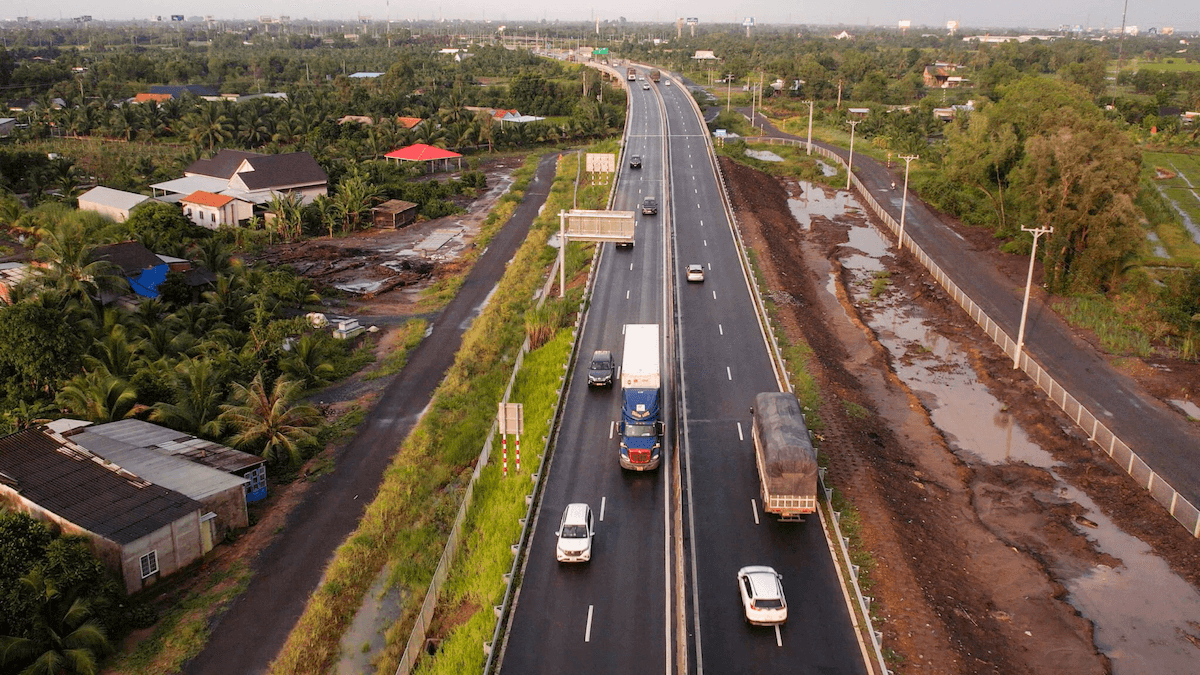 Cấp thiết đầu tư hoàn chỉnh tuyến cao tốc TP Hồ Chí Minh-Trung Lương-Mỹ Thuận