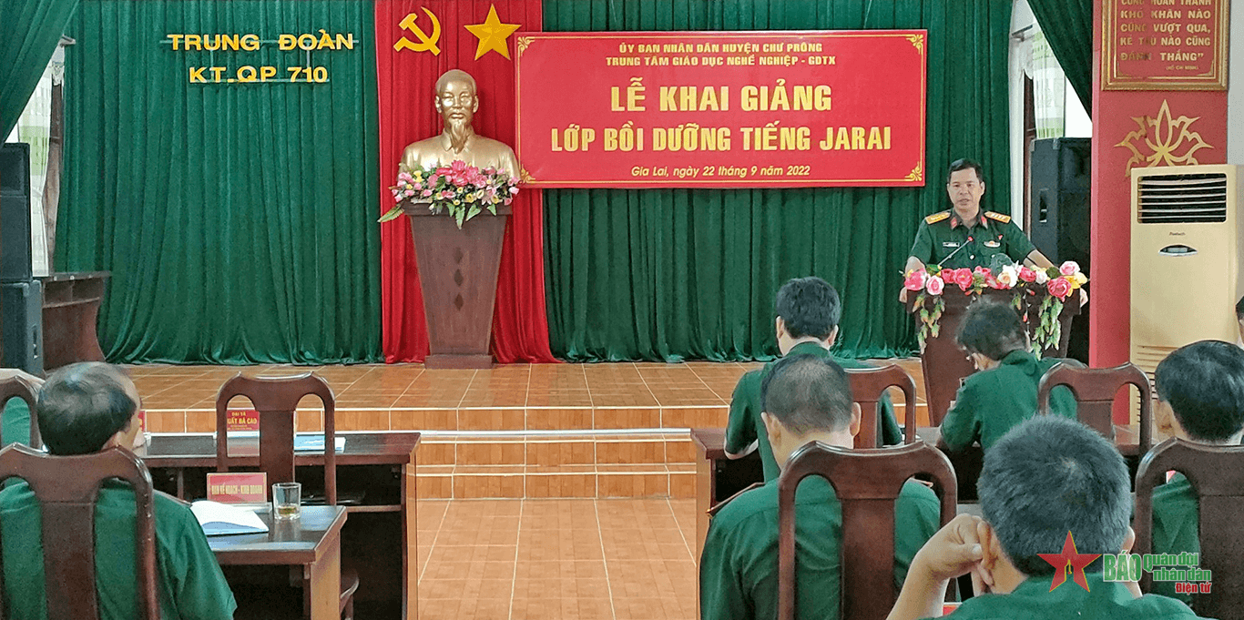 Trung đoàn Kinh tế-Quốc phòng 710 khai giảng lớp bồi dưỡng tiếng Jrai