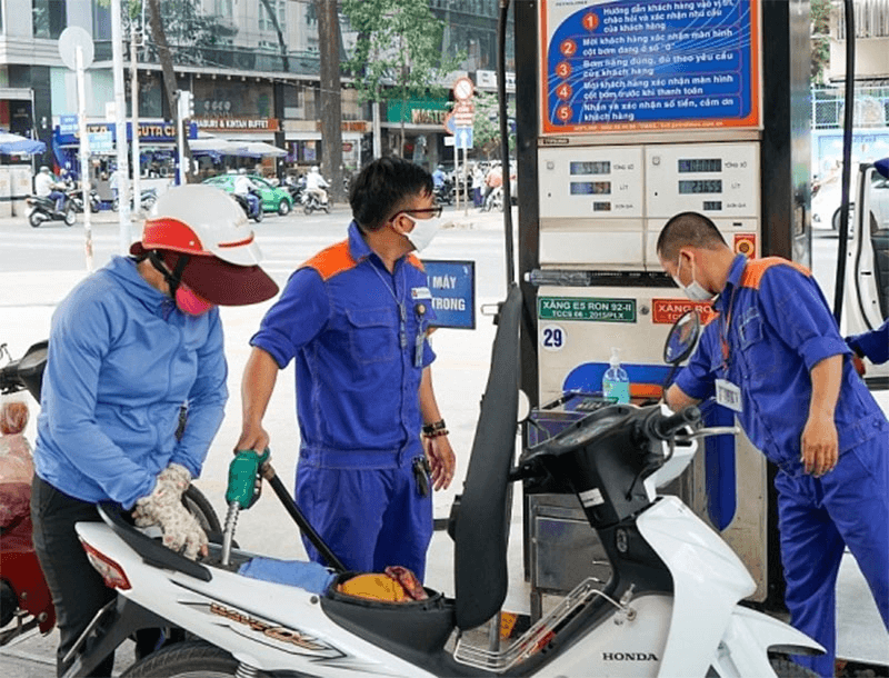 Giữ vững “mạch máu” xăng, dầu