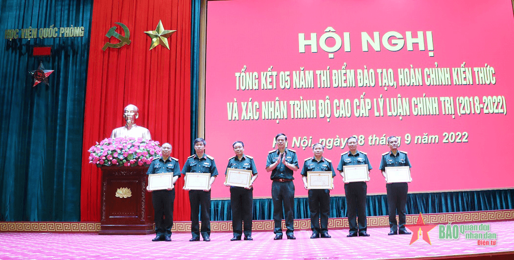 Học viện Quốc phòng: Tổng kết 5 năm thí điểm đào tạo, hoàn chỉnh kiến thức và xác nhận trình độ cao cấp lý luận chính trị