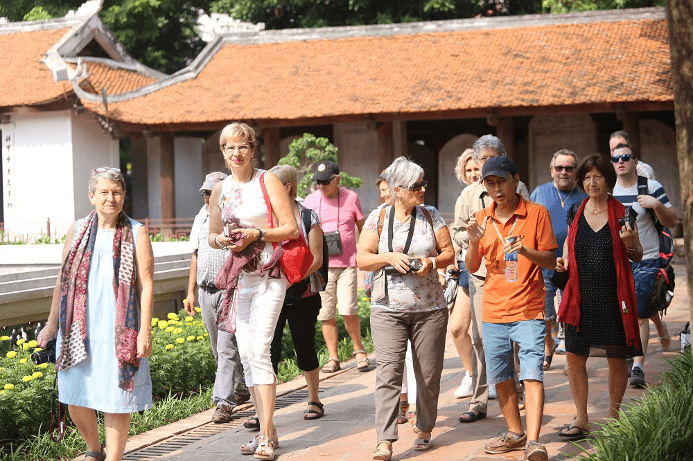 Khách quốc tế đến nước ta đạt khoảng 1,87 triệu lượt người