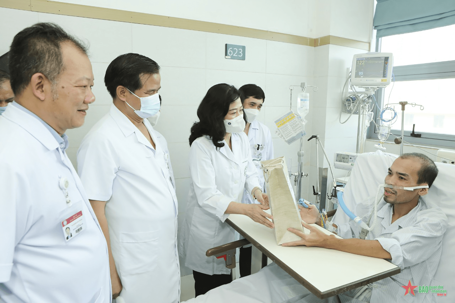 Khắc phục tình trạng thiếu thuốc, vật tư y tế: Cần sửa luật đồng bộ