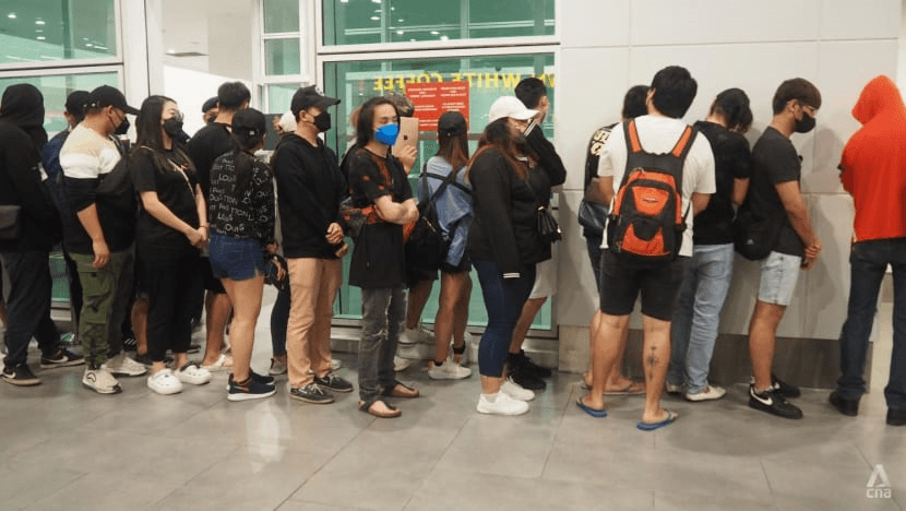 Lời cảnh tỉnh “việc nhẹ lương cao”