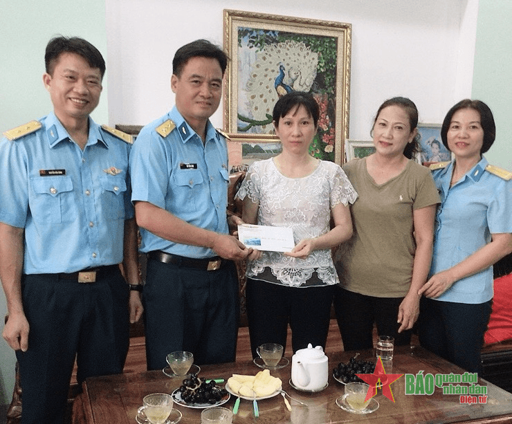 "Đồng đội luôn là điểm tựa của mẹ con tôi"