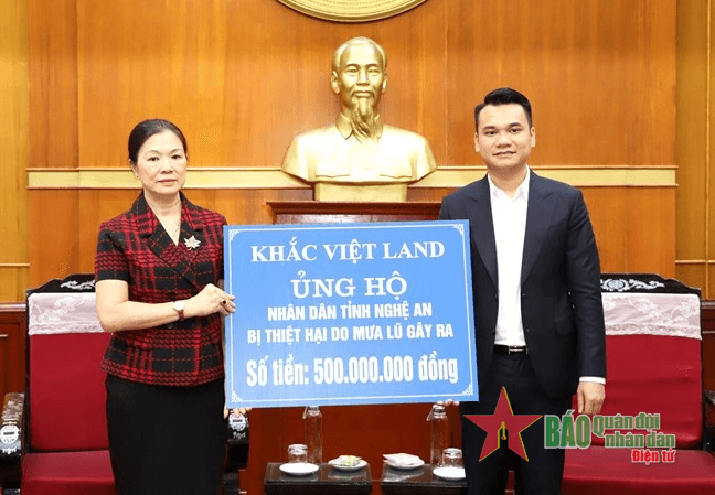 Ủy ban Trung ương Mặt trận Tổ quốc Việt Nam tiếp nhận hỗ trợ người dân vùng lũ