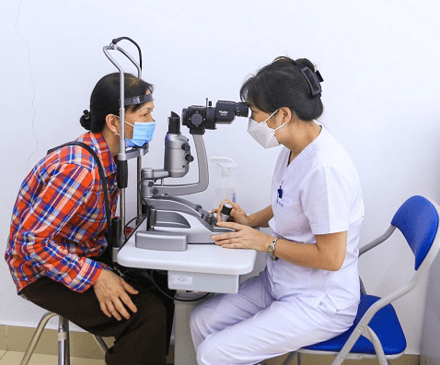 Chăm lo sức khỏe cho người cao tuổi
