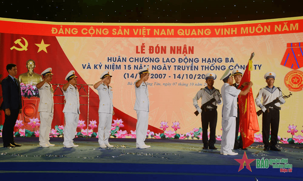 Công ty Cổ phần Tân Cảng Cái Mép đón nhận Huân chương Lao động hạng Ba