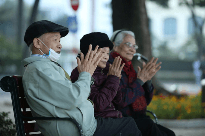 Sáng mai (9-10), Bắc Bộ đón gió mùa Đông Bắc, trời chuyển lạnh