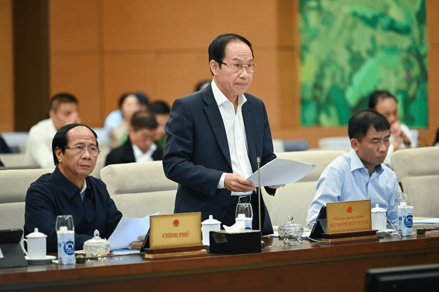 Cử tri đề nghị Chính phủ sớm thực hiện lộ trình cải cách tiền lương