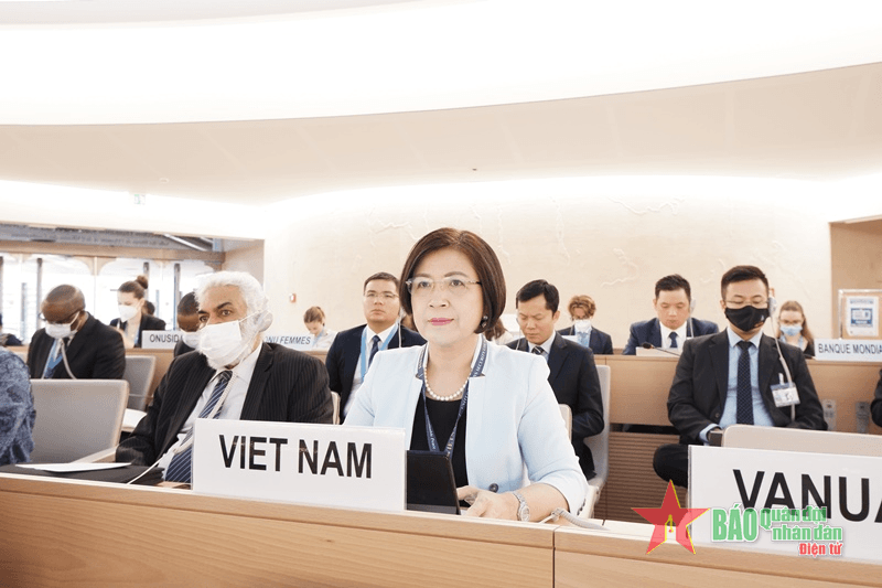 Bài 3: Cùng thế giới hướng tới mục tiêu chung (Tiếp theo và hết)