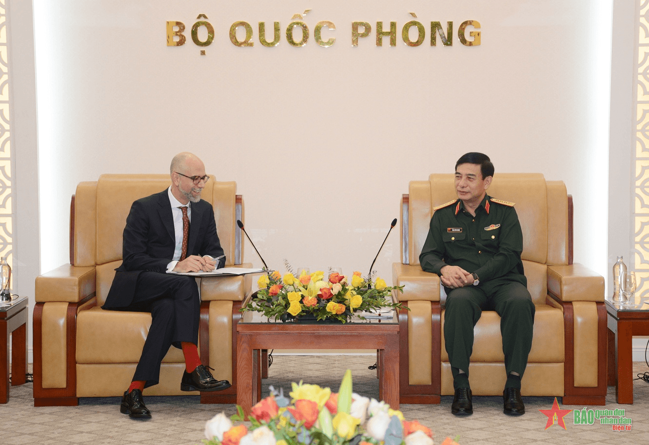 Đại tướng Phan Văn Giang tiếp Đại sứ Canada tại Việt Nam