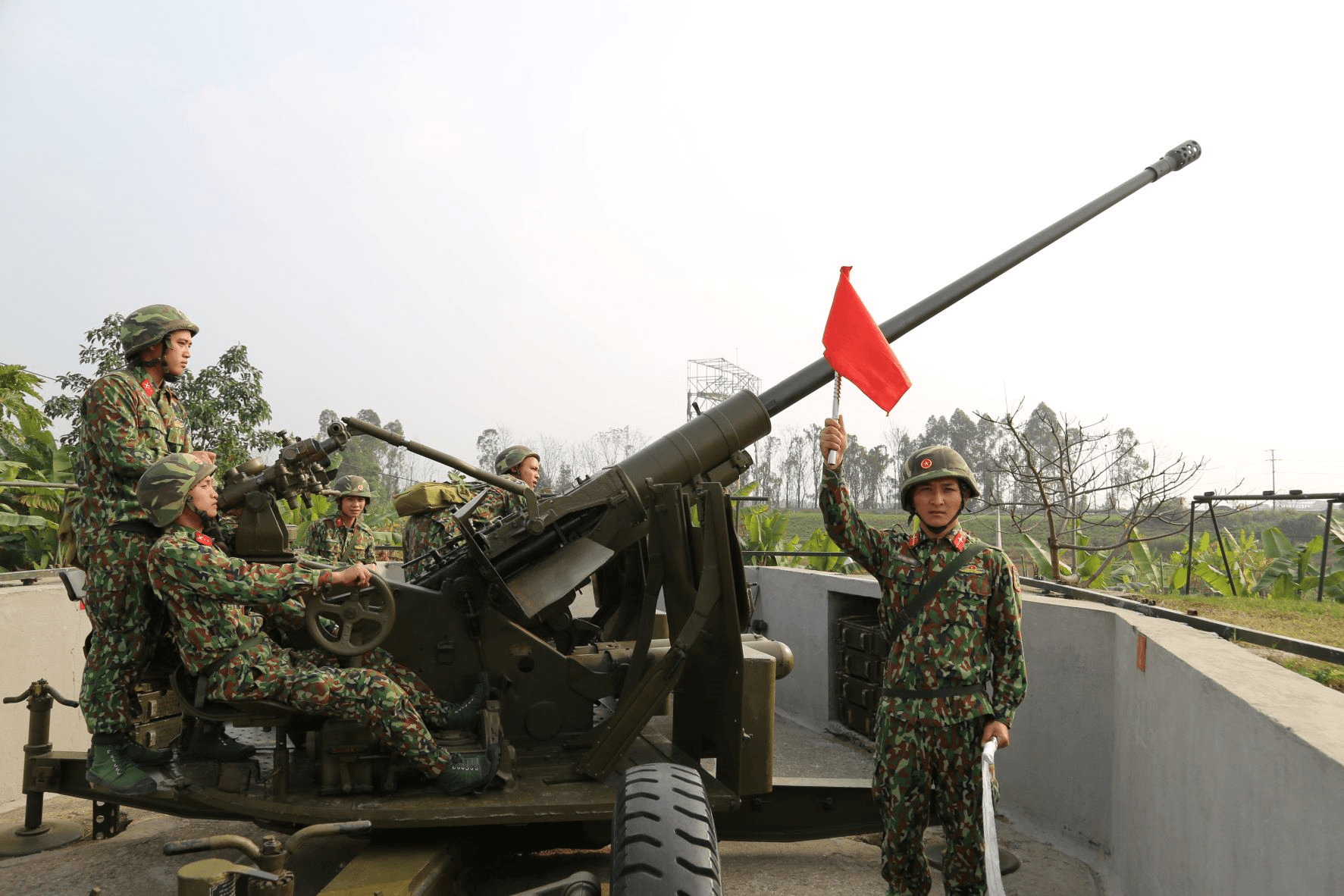Bộ đội phòng không sẵn sàng “xung trận”