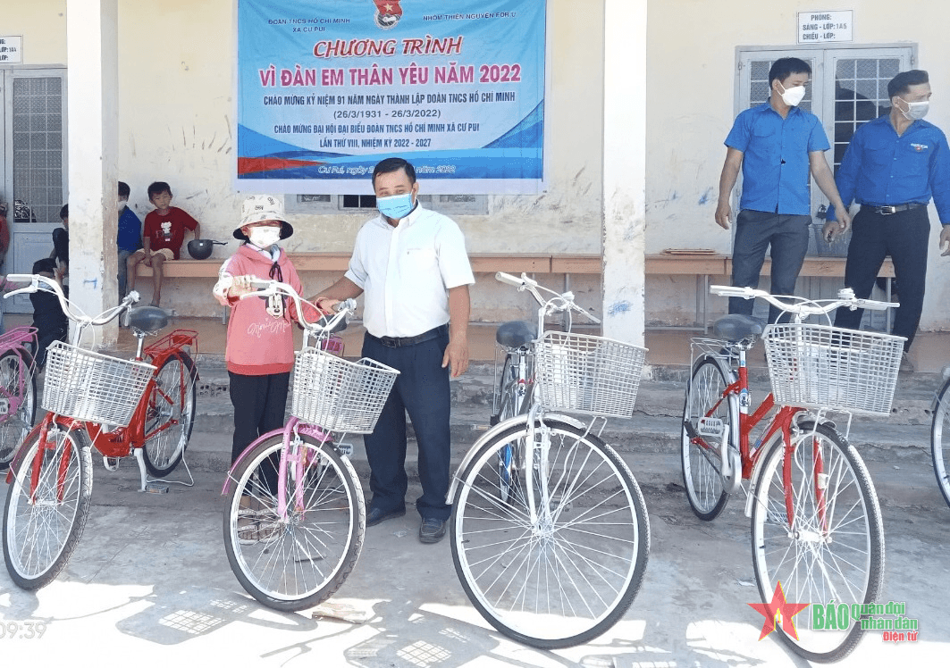 Chăm lo giáo dục vùng dân tộc thiểu số