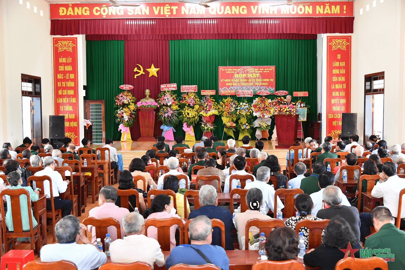Ban liên lạc truyền thống Cơ quan Chính trị Quân khu 8 họp mặt kỷ niệm 76 năm thành lập