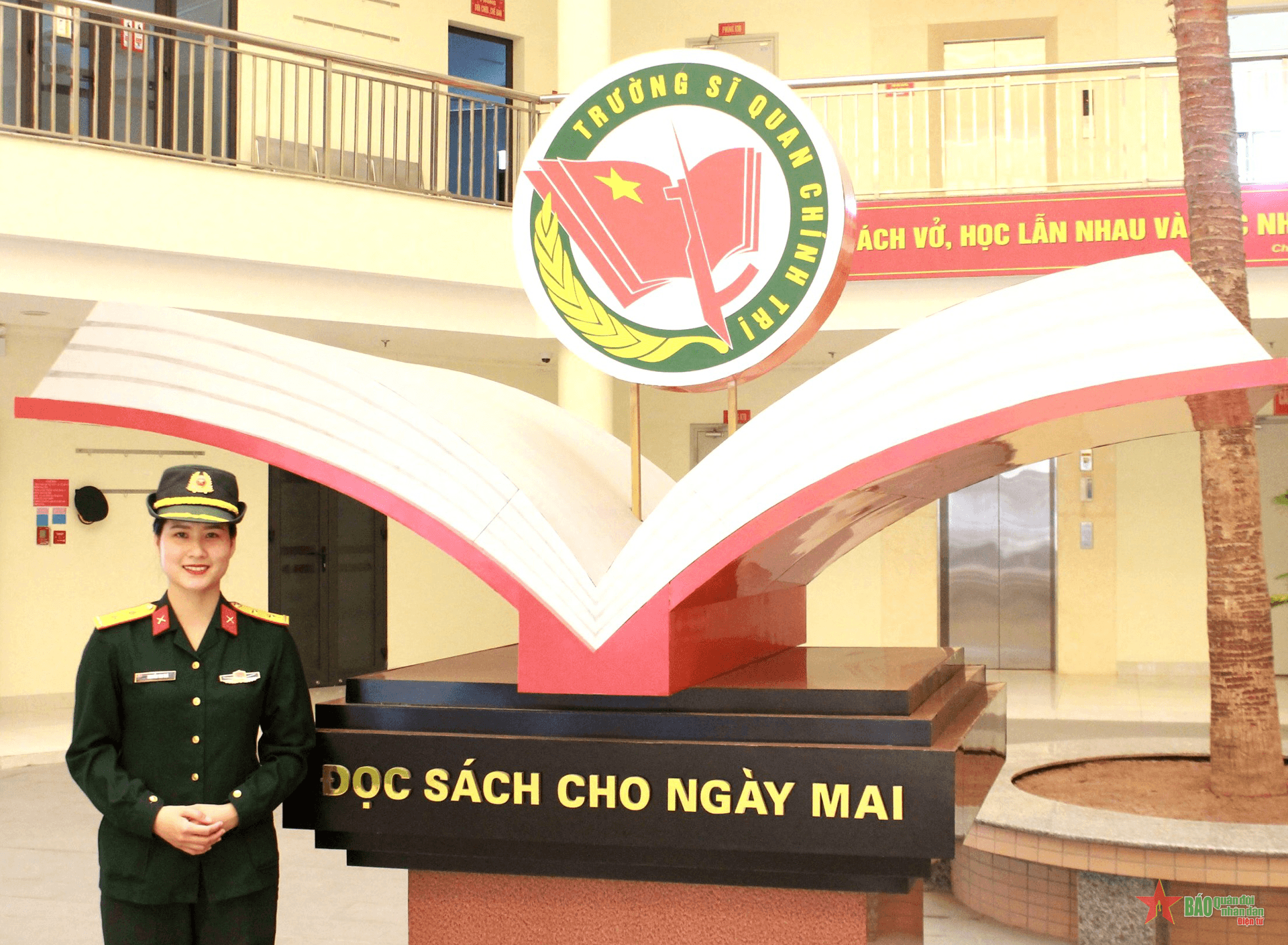 Nữ sĩ quan trẻ nhiệt huyết và năng động