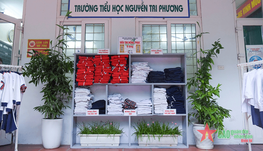 Thư về tòa soạn: “Siêu thị đồng phục 0 đồng" hỗ trợ bạn khó khăn