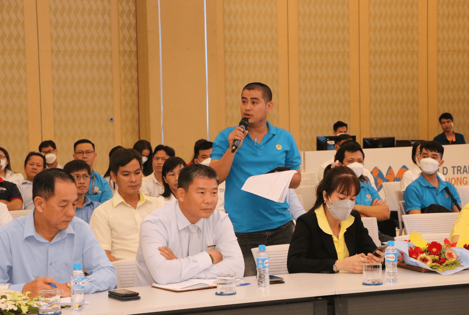 Lãnh đạo Bình Dương gặp gỡ công nhân ưu tú