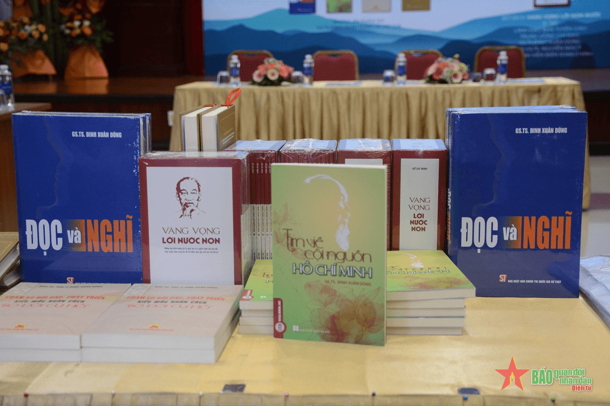 Tọa đàm về các tác phẩm mới xuất bản của GS, TS Đinh Xuân Dũng
