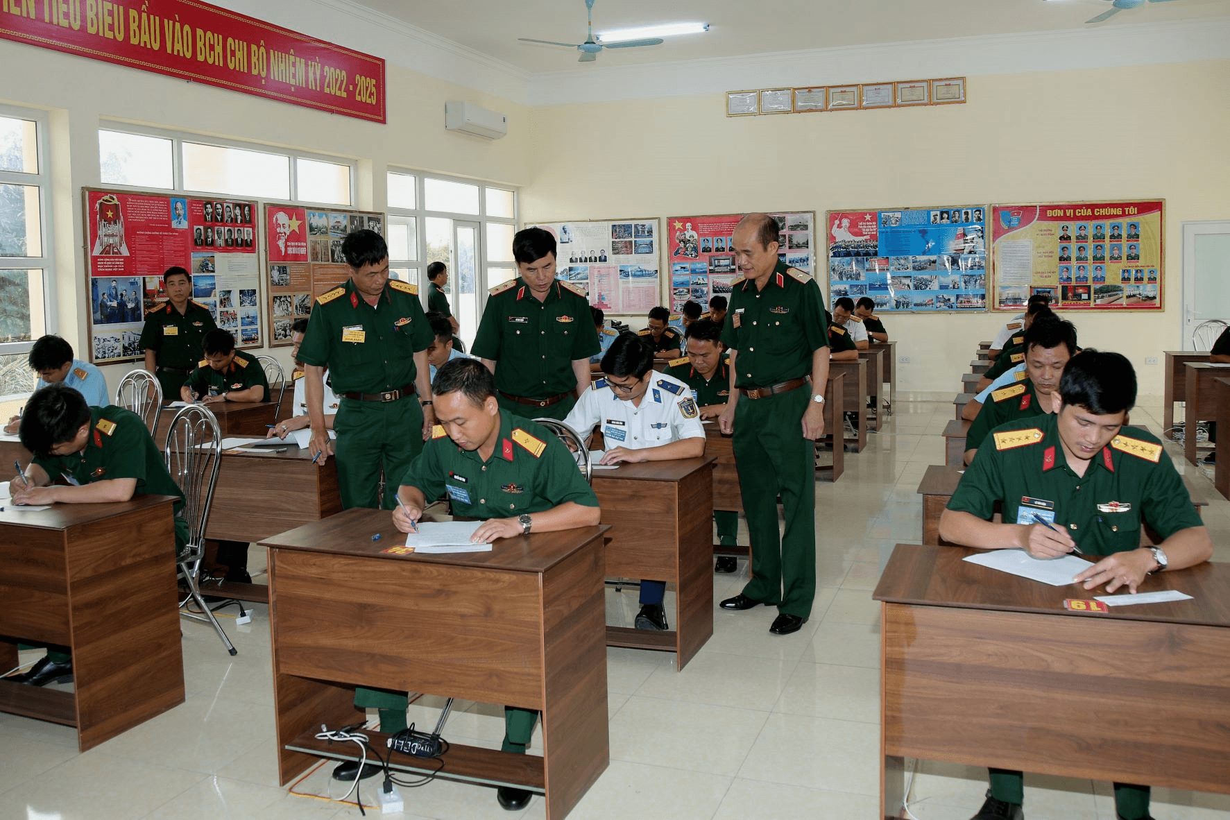 “Sát hạch” trình độ cán bộ xăng dầu cấp sư đoàn