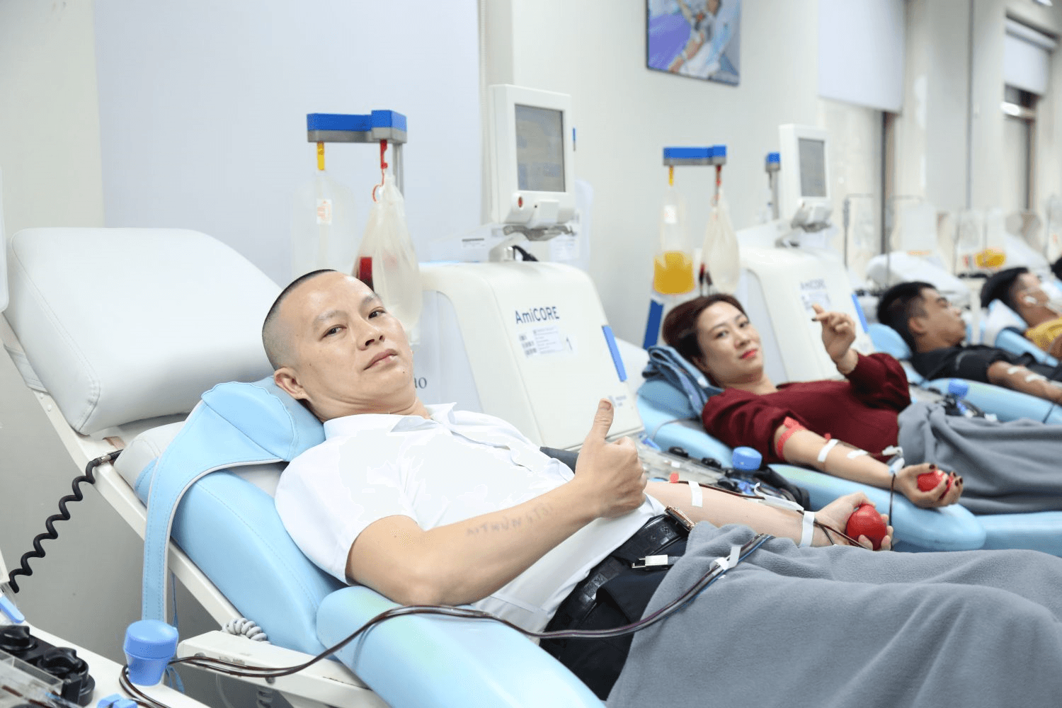 Viện Huyết học - Truyền máu Trung ương tôn vinh 250 người hiến tiểu cầu năm 2022