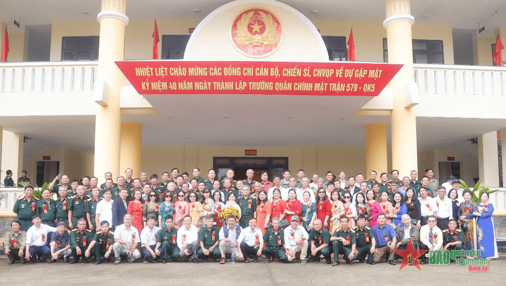 Gặp mặt kỷ niệm 40 năm Ngày thành lập Trường Quân chính Mặt trận 579