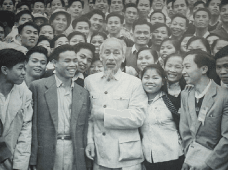 Ngày 2-11-1956: Chủ tịch Hồ Chí Minh dự Đại hội đại biểu toàn quốc lần thứ hai Đoàn Thanh niên Lao động Việt Nam