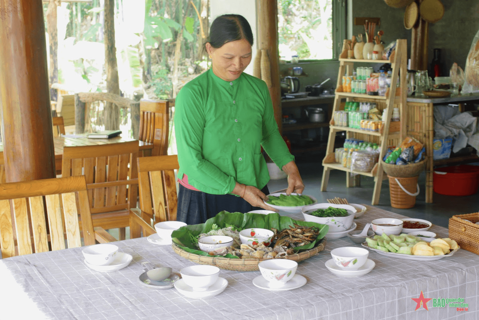 Người phụ nữ dân tộc Tày tiên phong phát triển du lịch cộng đồng
