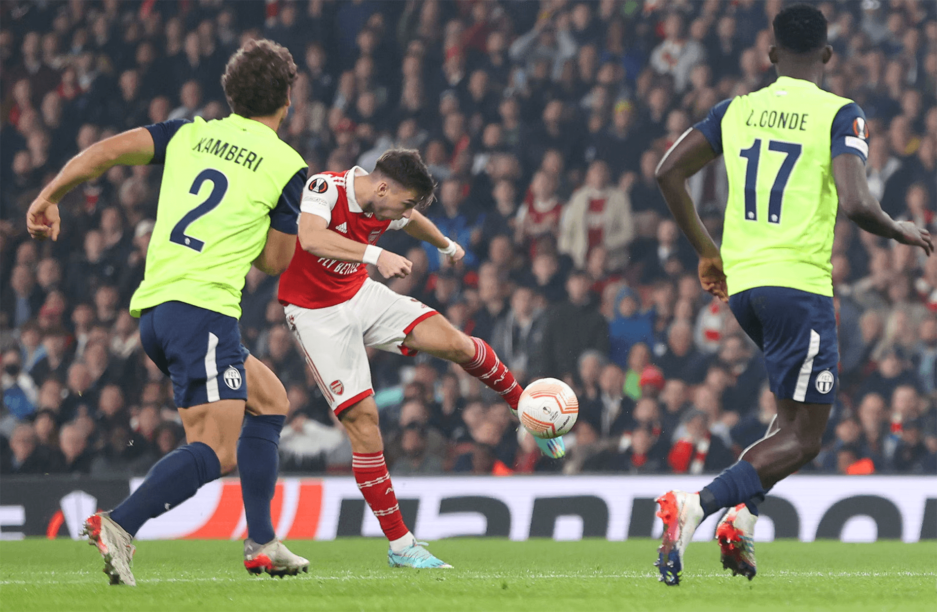 Arsenal thẳng tiến, MU gặp bất lợi sau vòng bảng Europa League