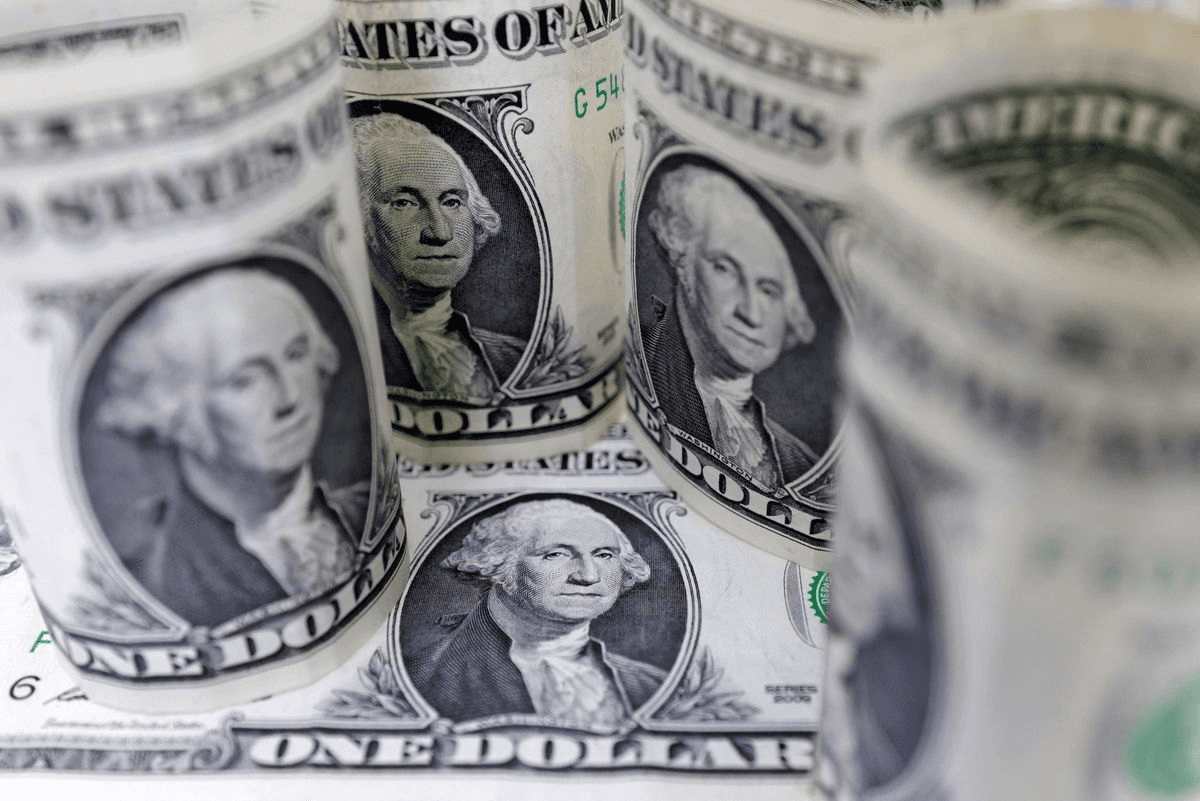 Tỷ giá USD hôm nay (4-11): Đồng USD tiếp tục bật tăng mạnh trở lại mốc 113