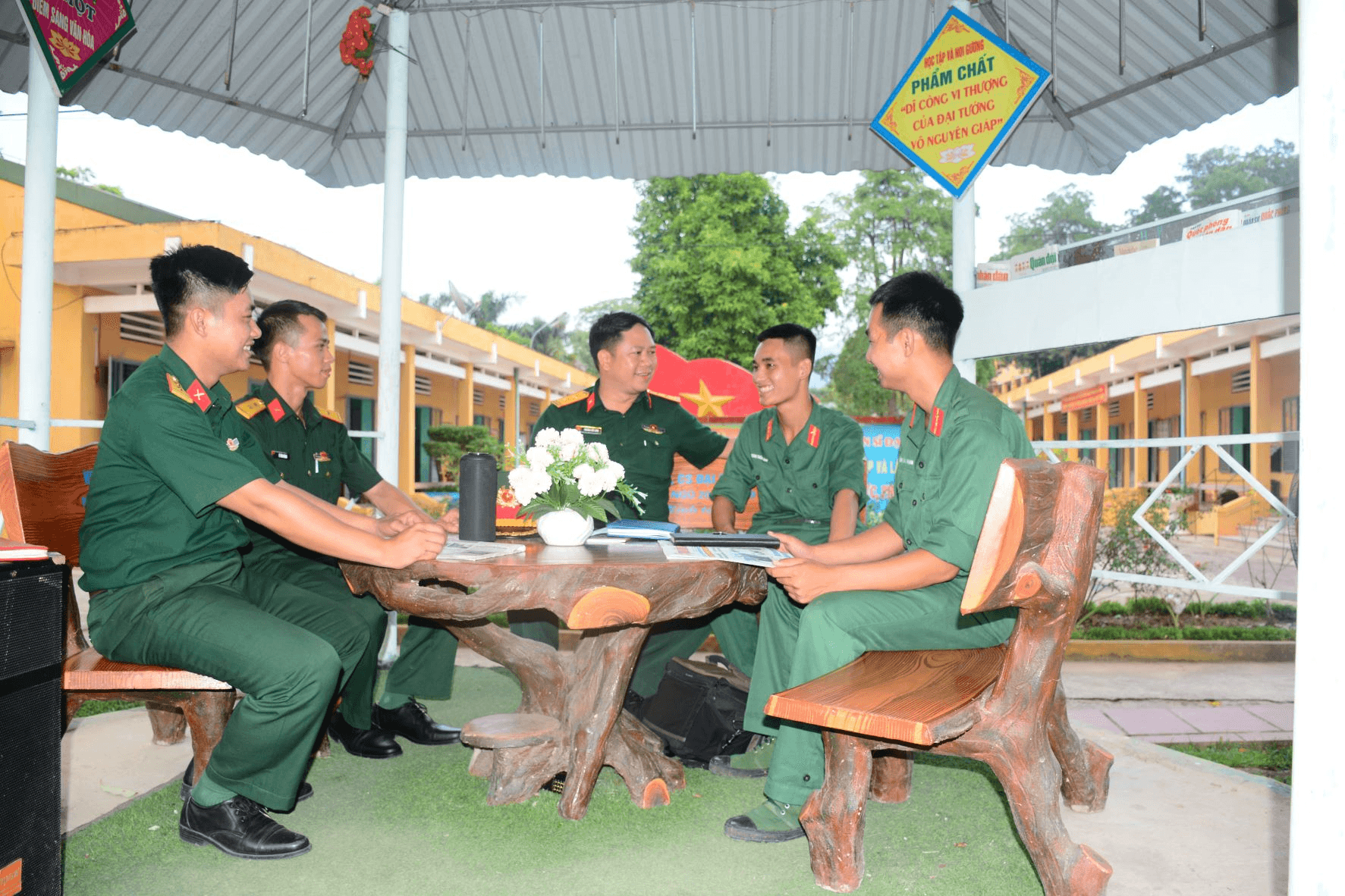 Ba mô hình, một mục tiêu