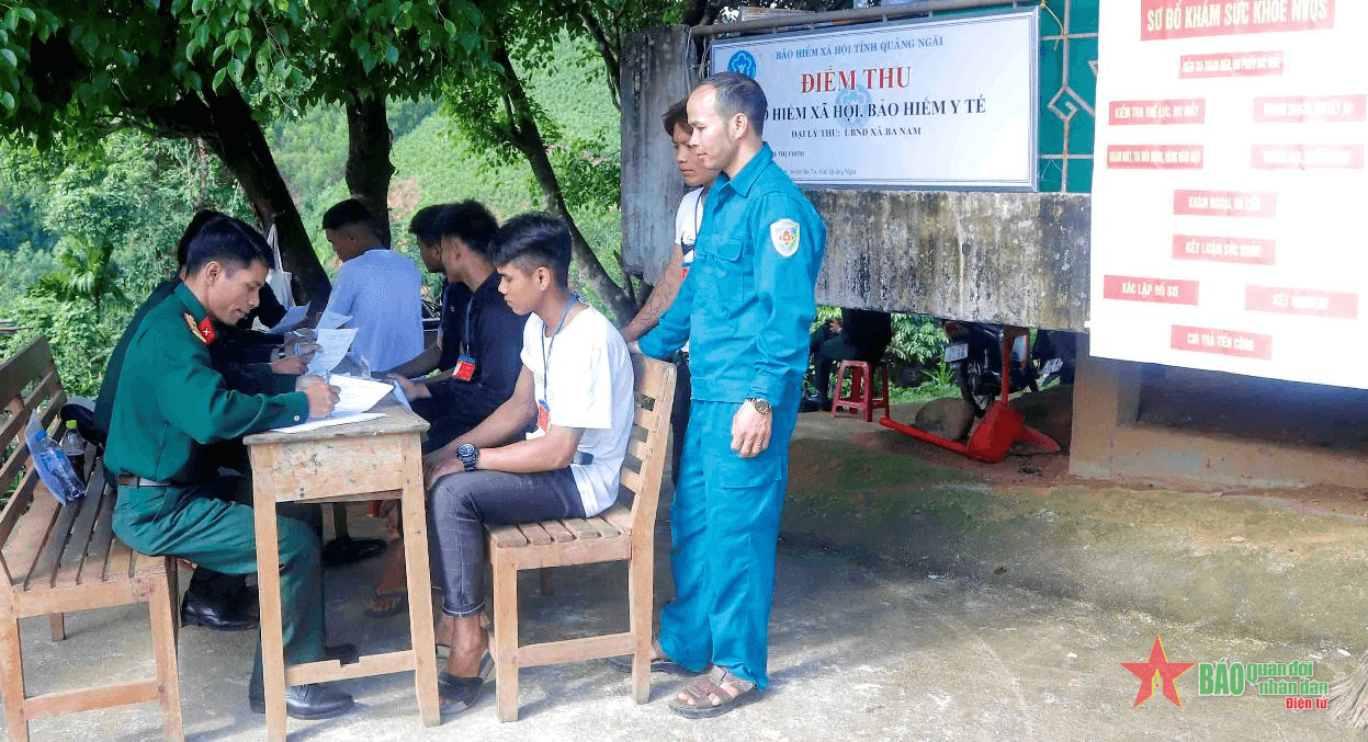Thanh niên Ba Tơ háo hức khám tuyển nghĩa vụ quân sự