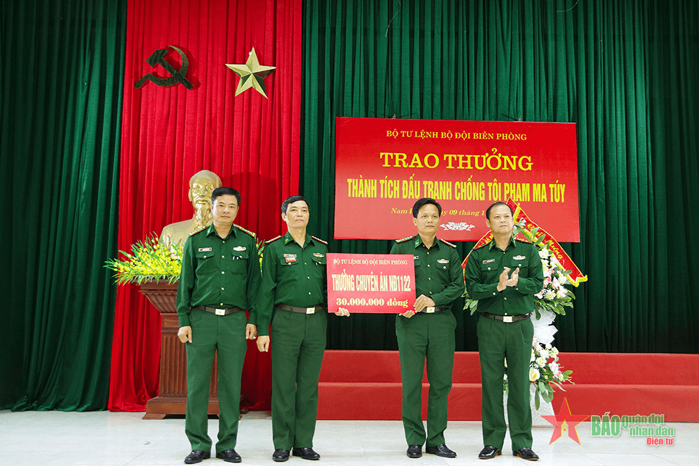 Bộ tư lệnh Bộ đội Biên phòng khen thưởng thành tích đấu tranh chống tội phạm ma túy