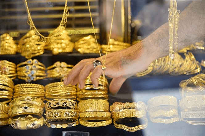 Giá vàng trong nước quay đầu giảm nhẹ