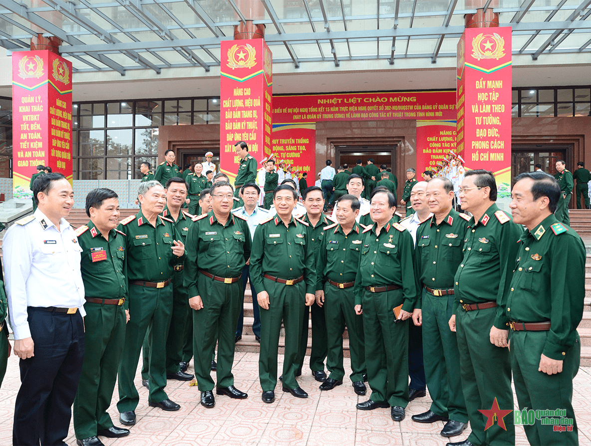Đại tướng Phan Văn Giang dự và phát biểu chỉ đạo tại Hội nghị tổng kết 15 năm thực hiện Nghị quyết số 382