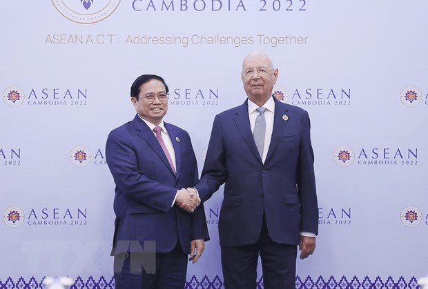 Thủ tướng Chính phủ Phạm Minh Chính tiếp Chủ tịch điều hành Diễn đàn Kinh tế thế giới