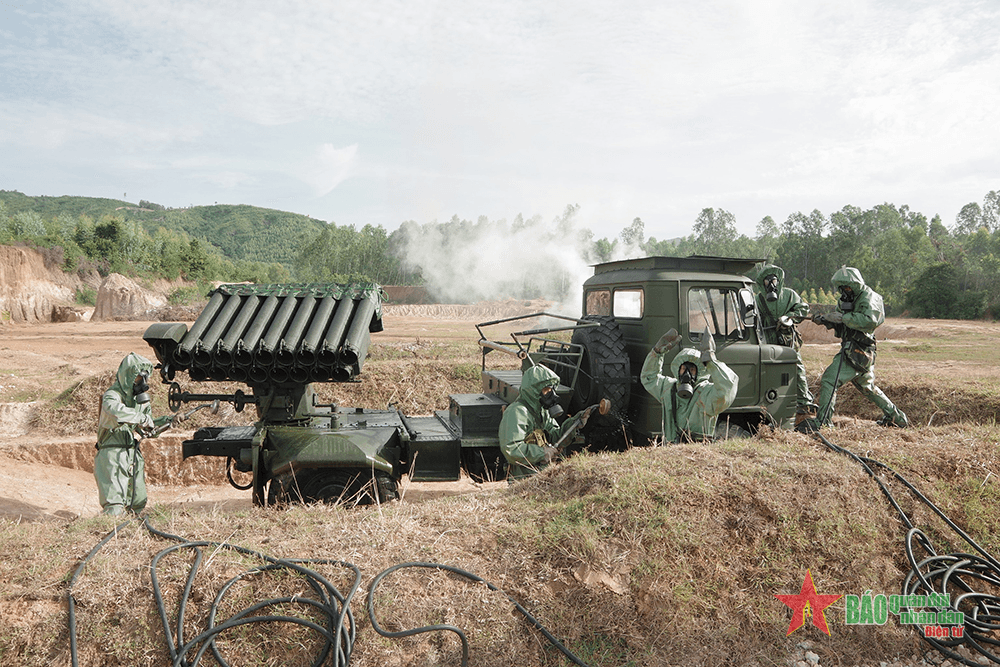 Đi đầu trong gian khó