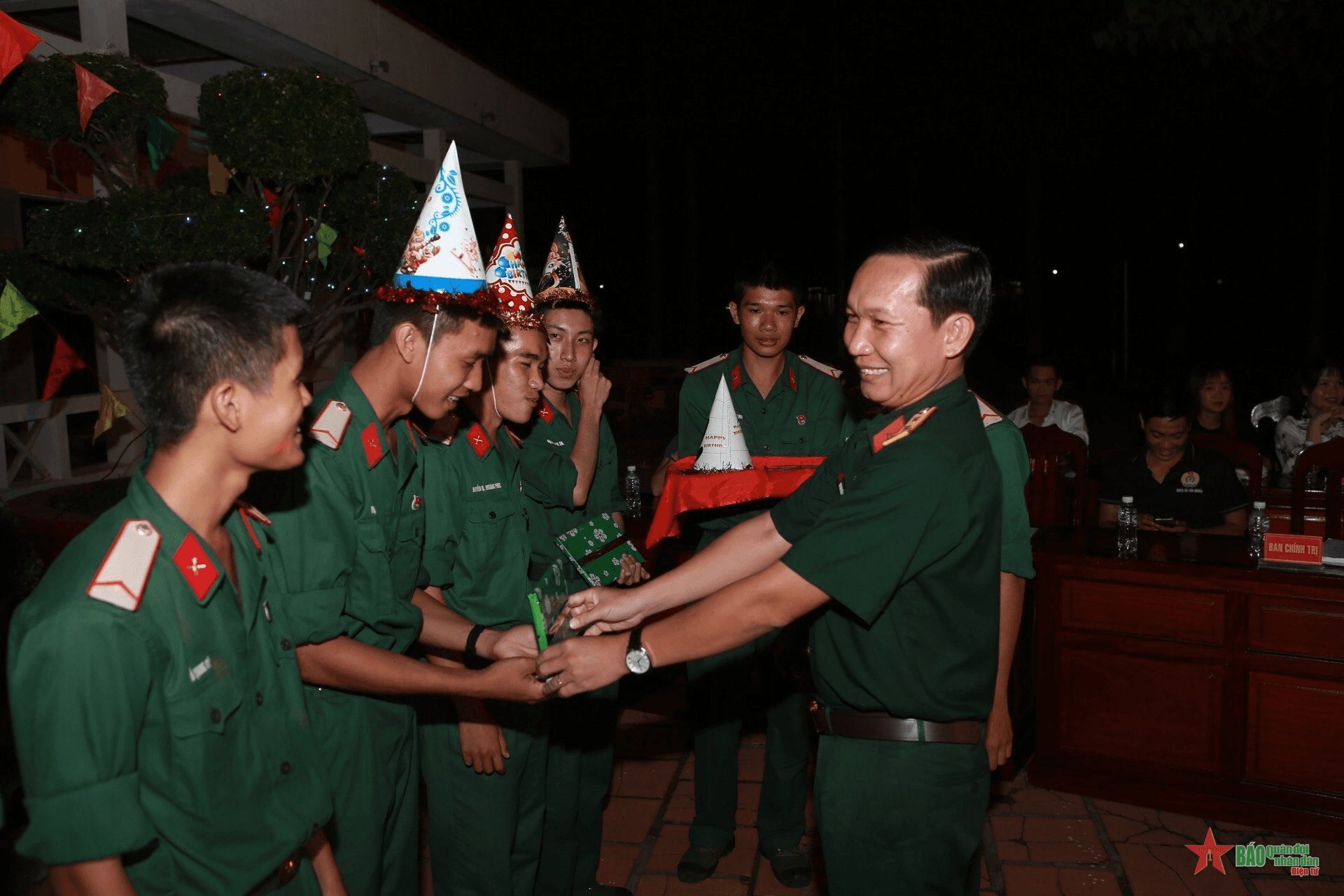 Loại bỏ tâm lý chủ quan, chểnh mảng