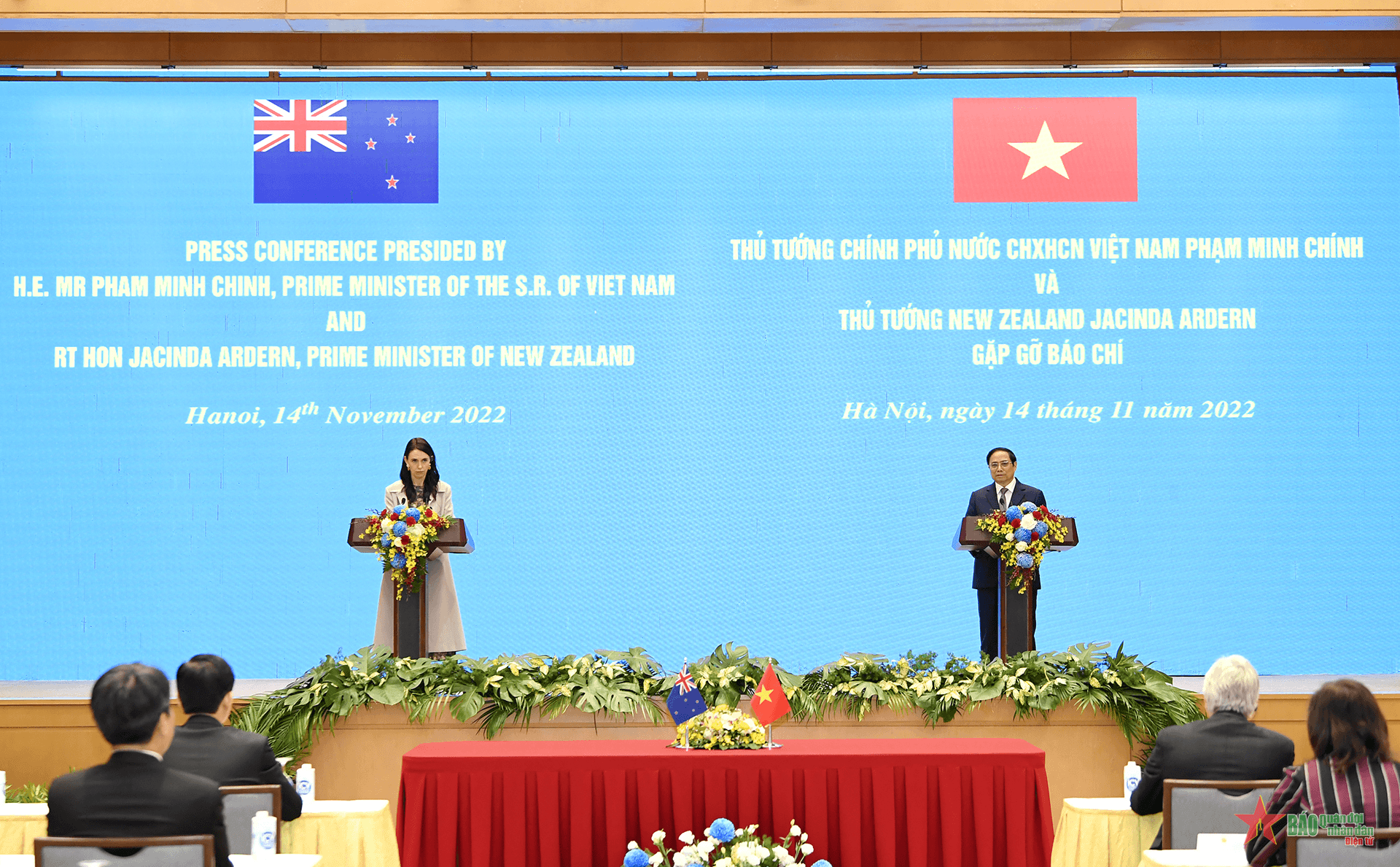 Thủ tướng Chính phủ Phạm Minh Chính và Thủ tướng New Zealand dự Lễ ký kết các văn kiện hợp tác và gặp gỡ báo chí